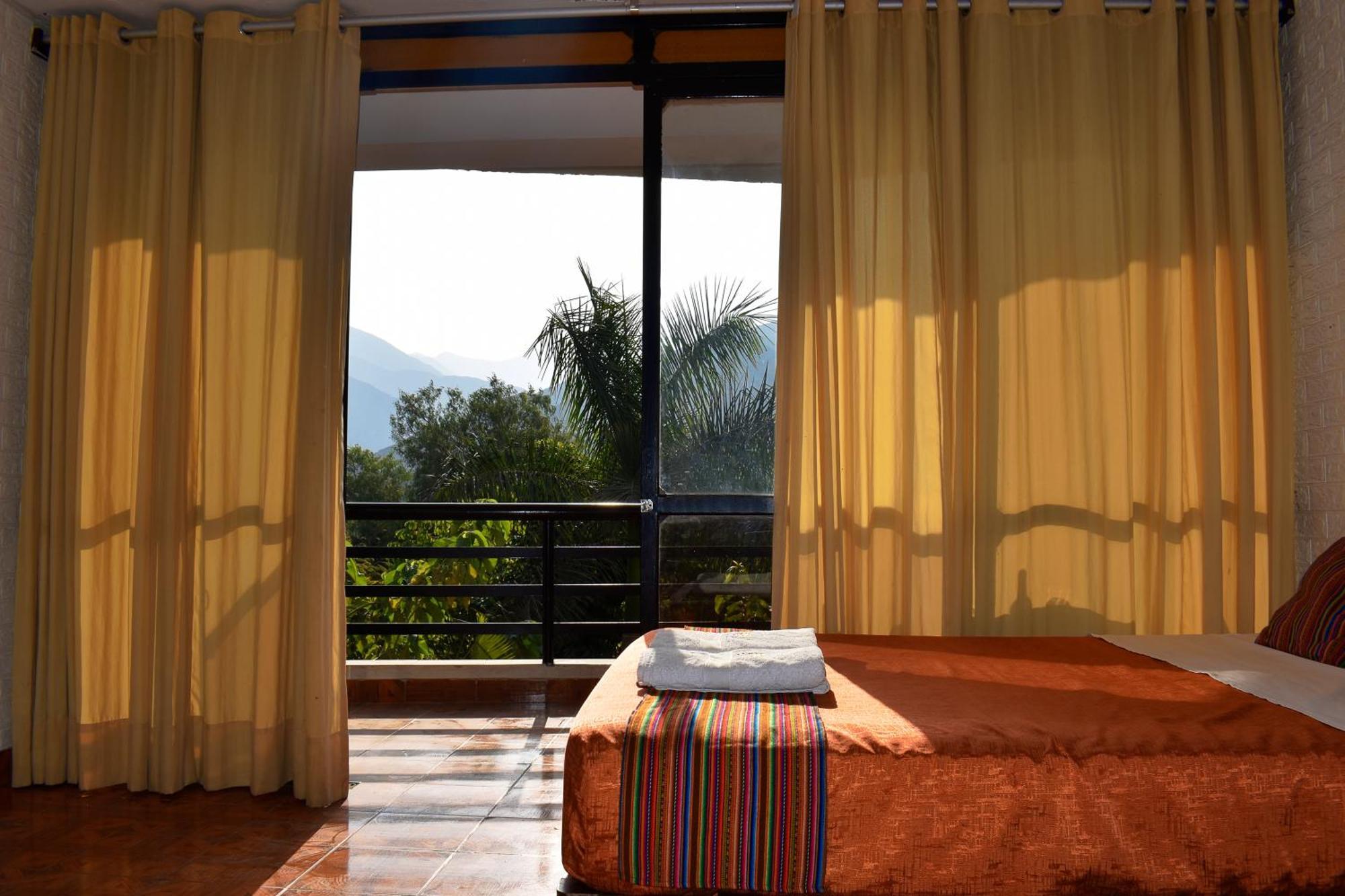 Pacha Inti Hotel *
